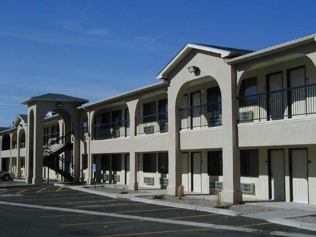 אלבוקרקי American Inn & Suites מראה חיצוני תמונה